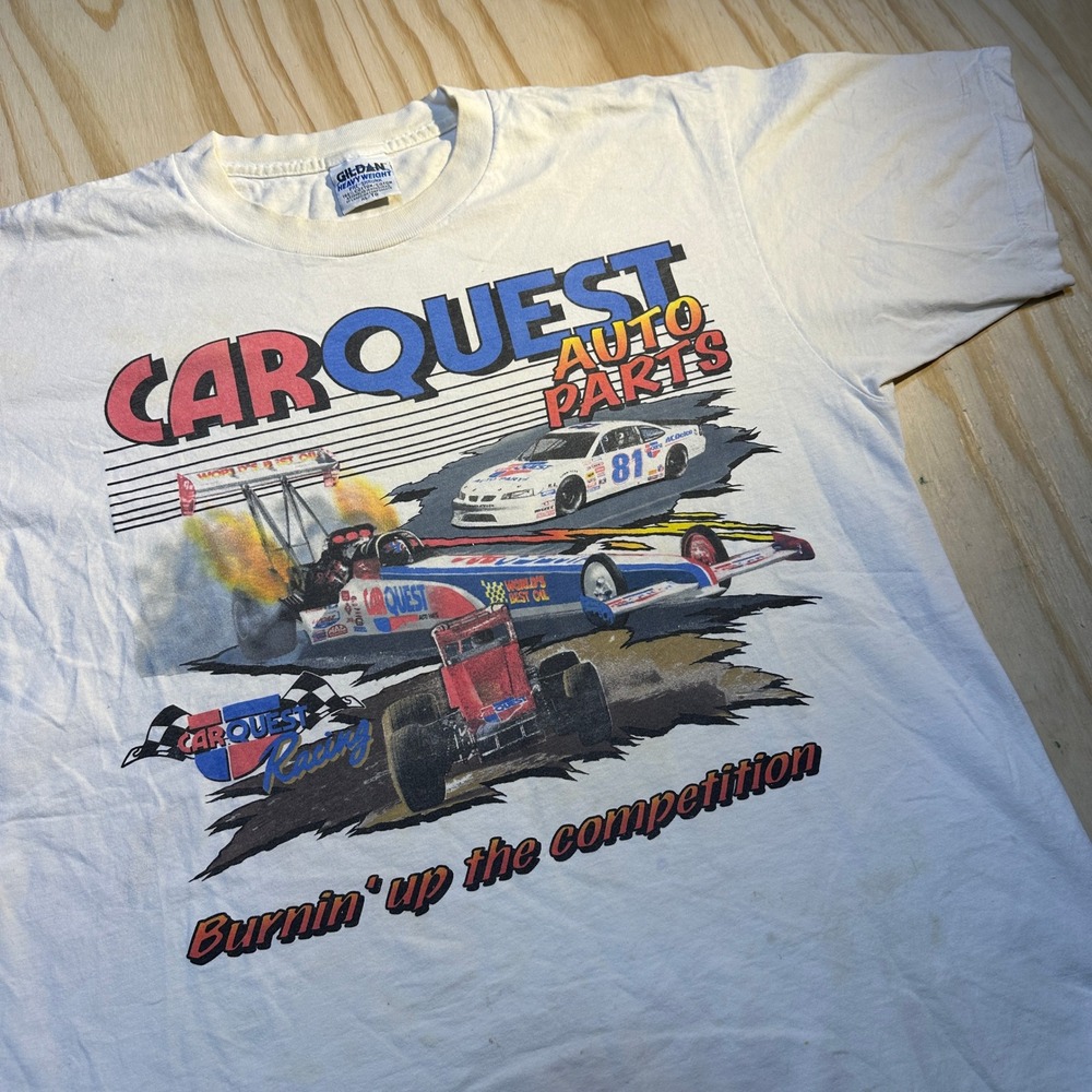 Gildan Mens XL White Carquest Auto Parts Racing Graphic T-Shirt Burnin Up